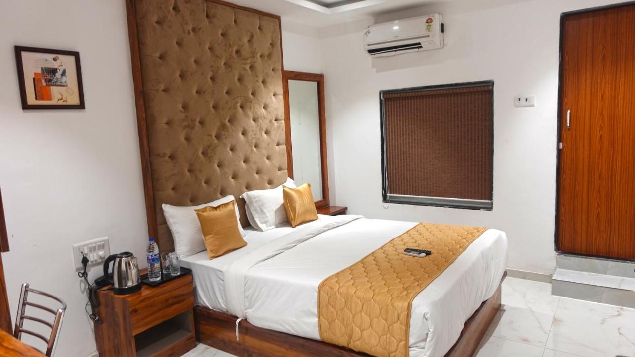 Hotel Palms Residency, Chembur Bombaj Exteriér fotografie