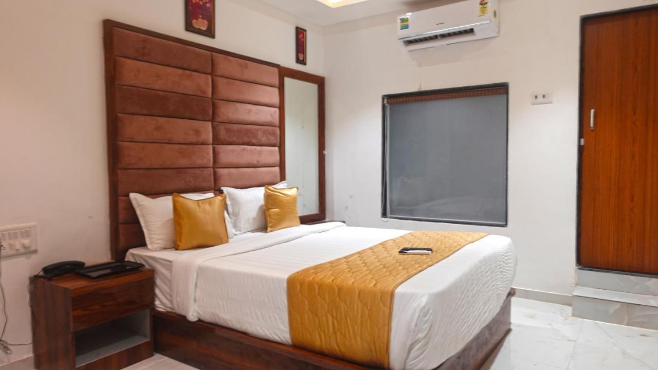Hotel Palms Residency, Chembur Bombaj Exteriér fotografie
