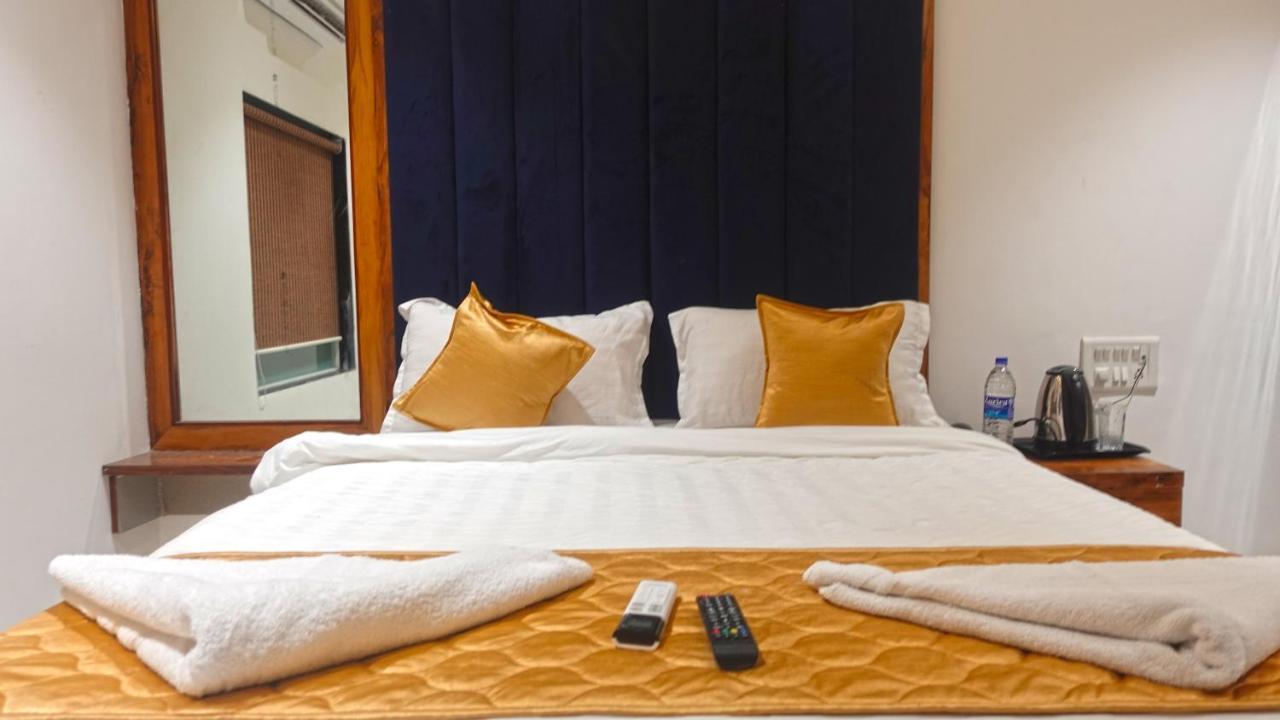 Hotel Palms Residency, Chembur Bombaj Exteriér fotografie