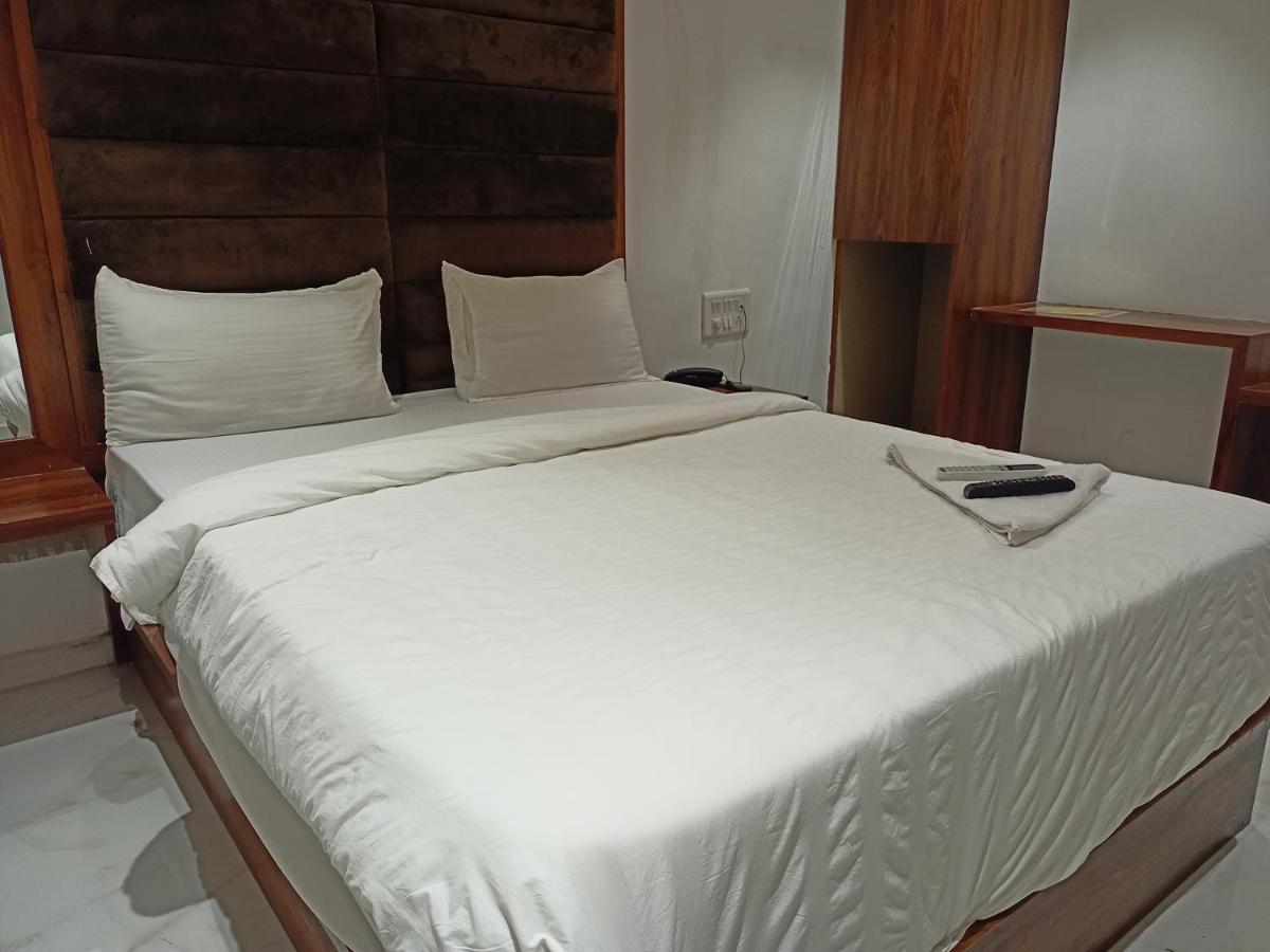 Hotel Palms Residency, Chembur Bombaj Exteriér fotografie