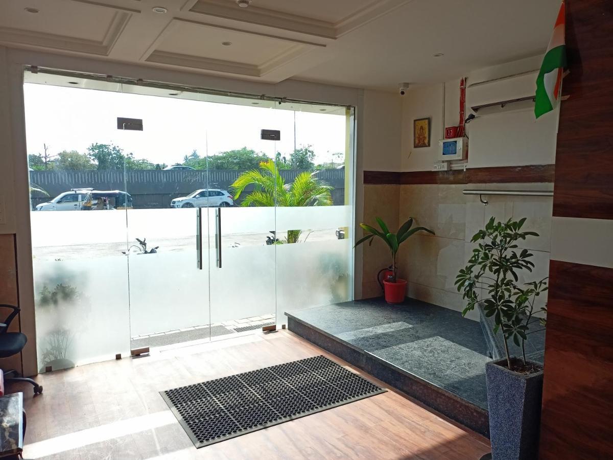 Hotel Palms Residency, Chembur Bombaj Exteriér fotografie