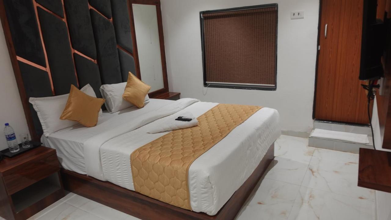 Hotel Palms Residency, Chembur Bombaj Exteriér fotografie