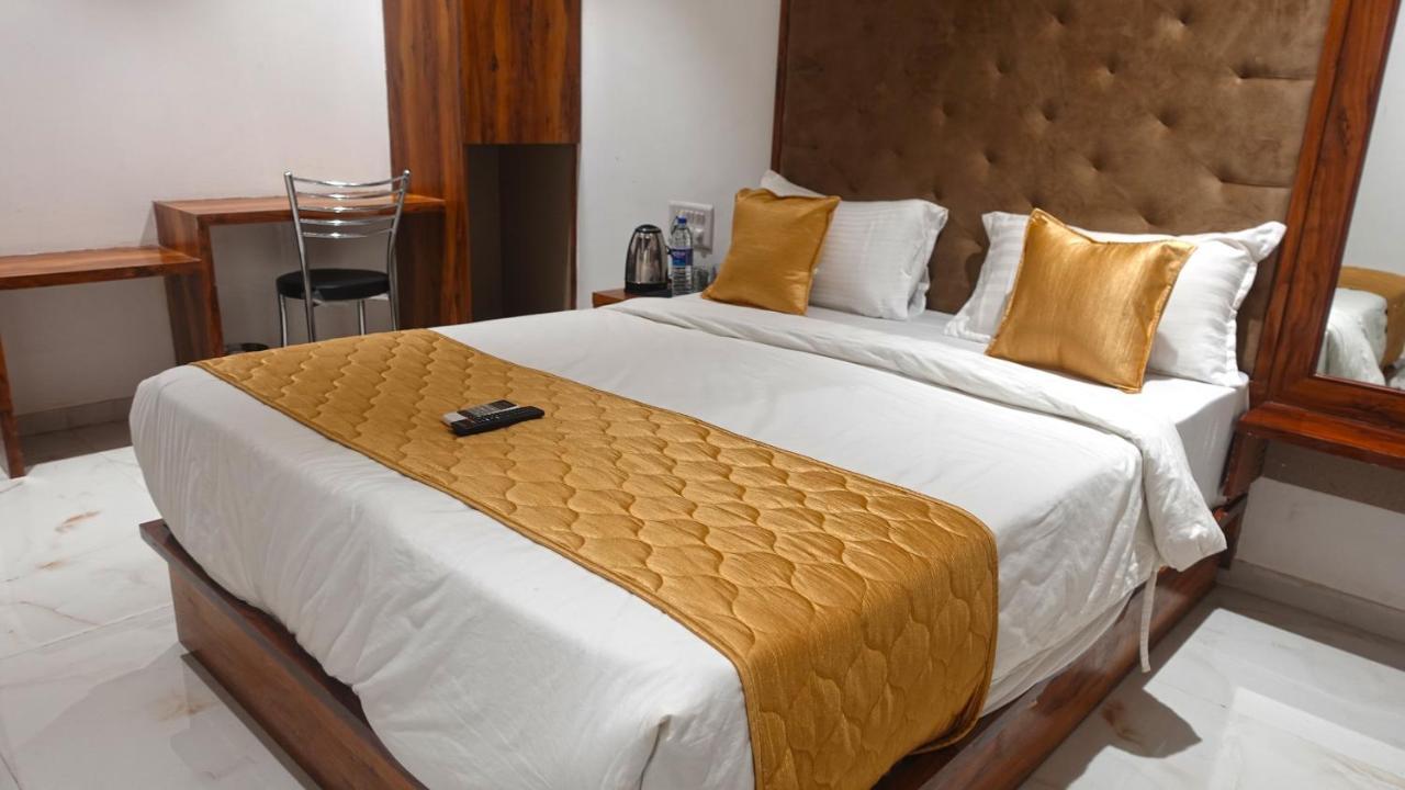 Hotel Palms Residency, Chembur Bombaj Exteriér fotografie